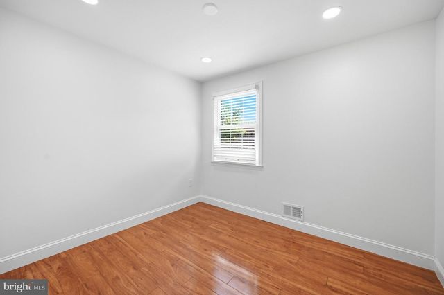 1214 FOX RUN PL, Woodbridge, VA 22191