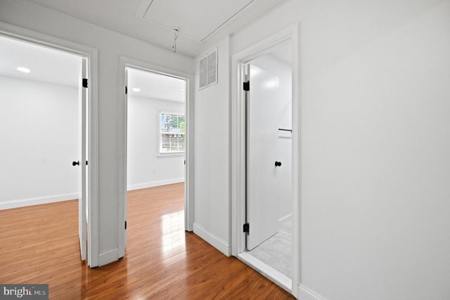 1214 FOX RUN PL, Woodbridge, VA 22191