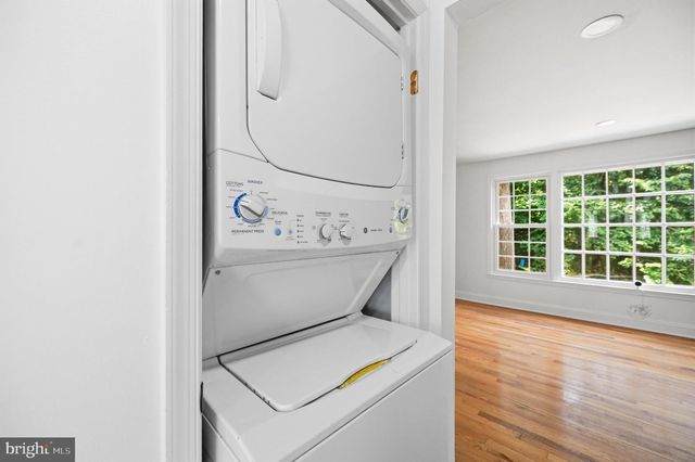 1214 FOX RUN PL, Woodbridge, VA 22191