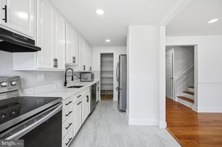 1214 FOX RUN PL, Woodbridge, VA 22191
