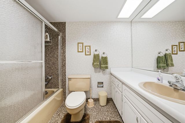 3100 N Palm Aire Drive 208, Pompano Beach, FL 33069