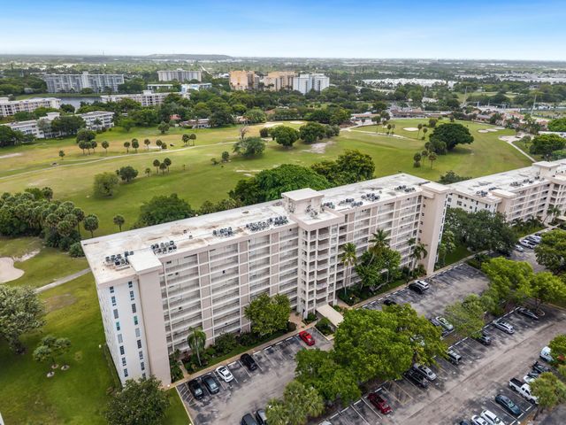 3100 N Palm Aire Drive 208, Pompano Beach, FL 33069