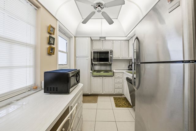 3100 N Palm Aire Drive 208, Pompano Beach, FL 33069