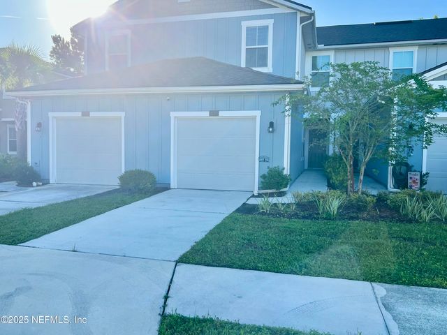 875 CAPITOL Parkway, Jacksonville, FL 32218