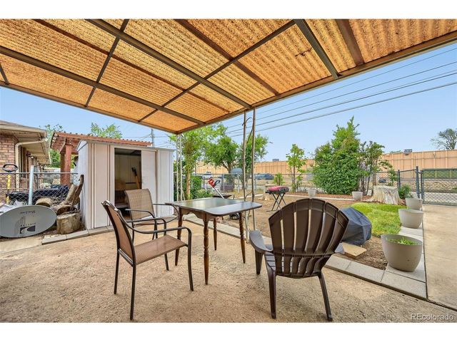 1837 Emery St, Longmont, CO 80501