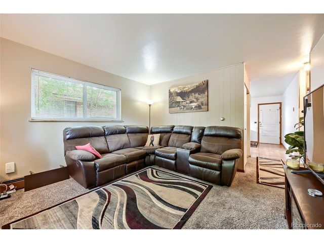 1837 Emery St, Longmont, CO 80501