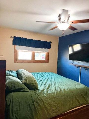 132 Clover COURT, Burlington, WI 53105