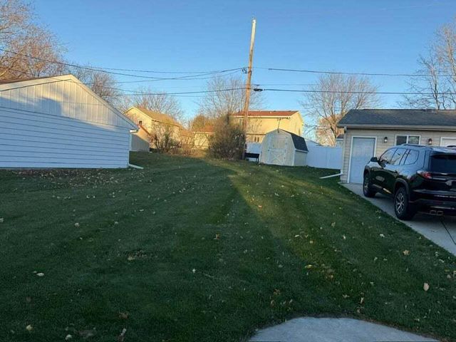 132 Clover COURT, Burlington, WI 53105