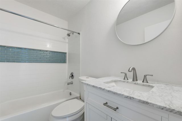 28600 Magnolia Court, Huntsville, TX 77320