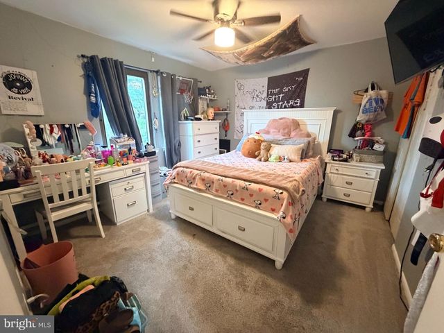4936 OXFORD CT, Bensalem, PA 19020