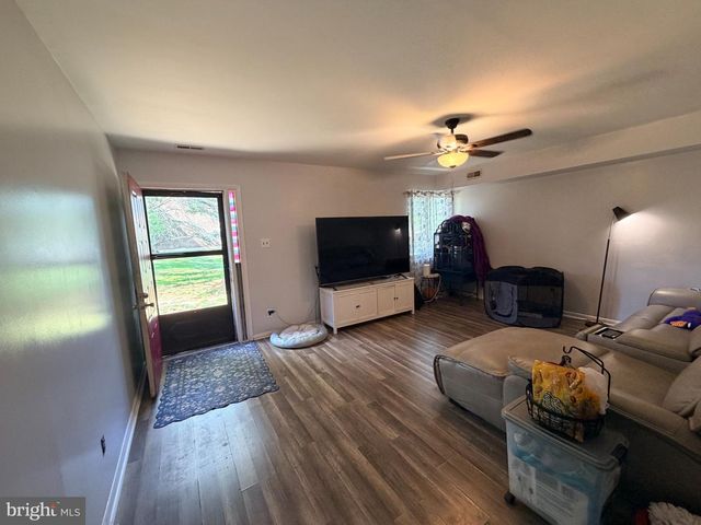 4936 OXFORD CT, Bensalem, PA 19020