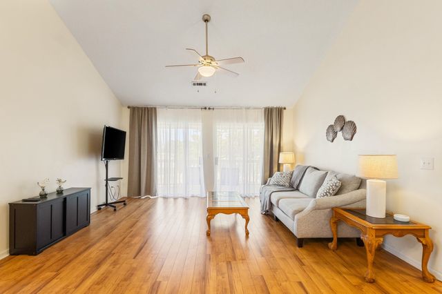 4940 Windsor Green Way Unit 301, Myrtle Beach, SC 29579
