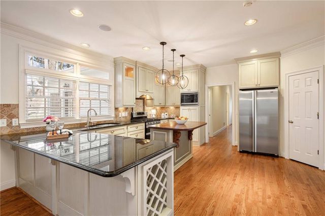 480 Saddlebrook Drive, Roswell, GA 30075