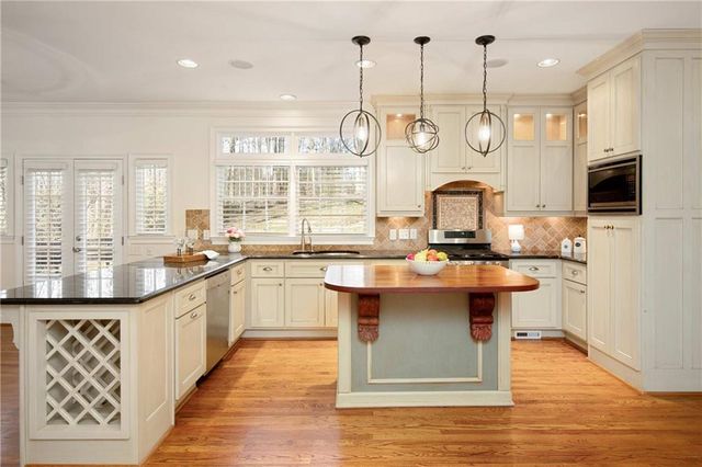 480 Saddlebrook Drive, Roswell, GA 30075