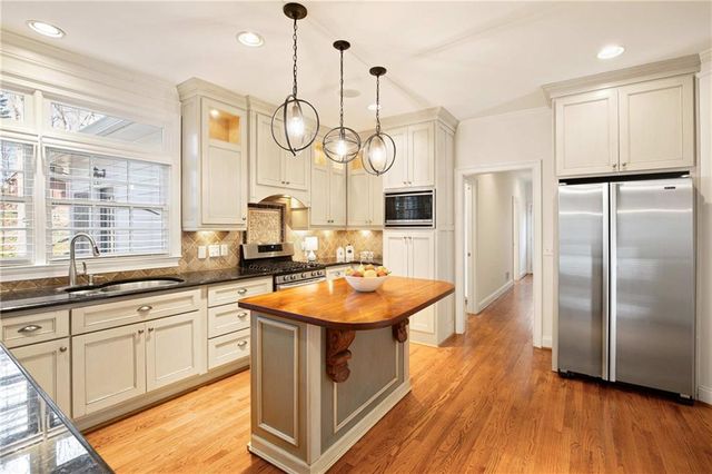 480 Saddlebrook Drive, Roswell, GA 30075