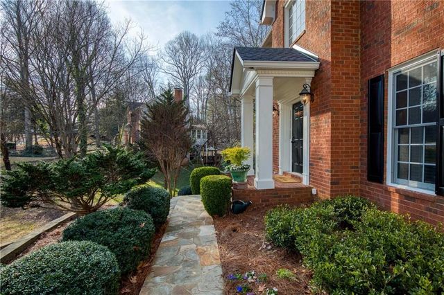 480 Saddlebrook Drive, Roswell, GA 30075