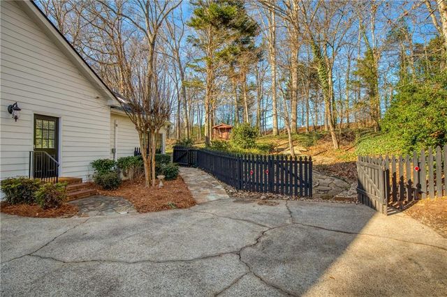 480 Saddlebrook Drive, Roswell, GA 30075