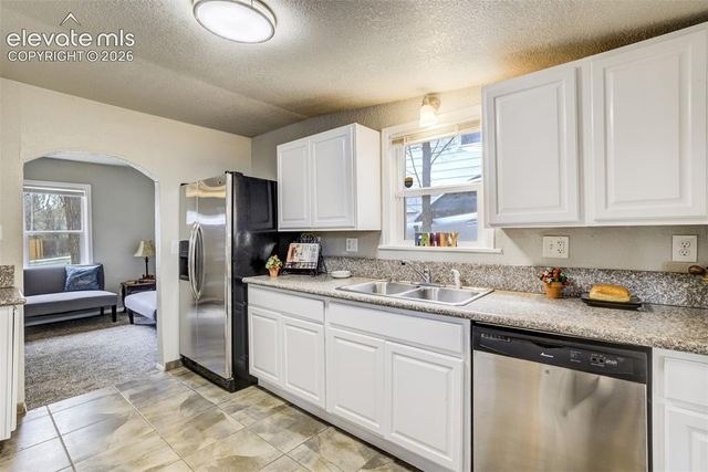542 W Boulder Street, Colorado Springs, CO 80905