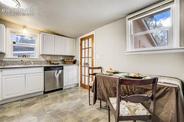 542 W Boulder Street, Colorado Springs, CO 80905