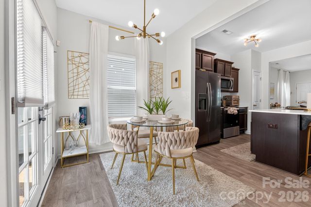 1031 Plaza Walk Drive, Charlotte, NC 28215
