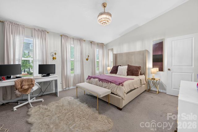 1031 Plaza Walk Drive, Charlotte, NC 28215