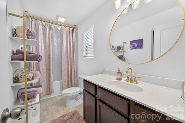1031 Plaza Walk Drive, Charlotte, NC 28215