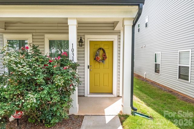 1031 Plaza Walk Drive, Charlotte, NC 28215