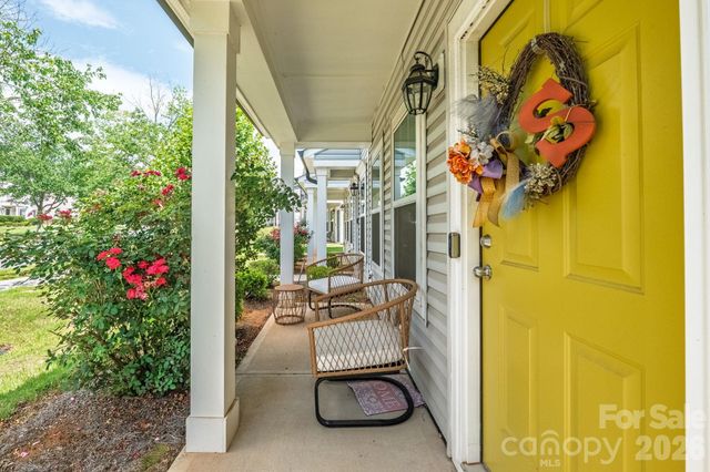 1031 Plaza Walk Drive, Charlotte, NC 28215
