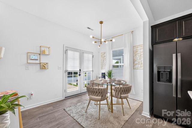 1031 Plaza Walk Drive, Charlotte, NC 28215