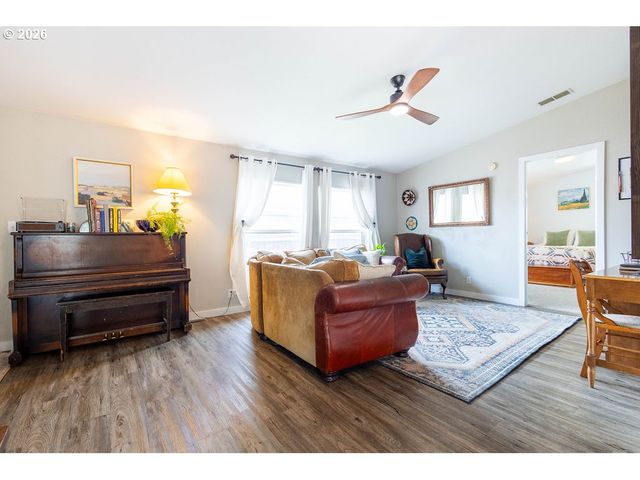 2225 TERRA LEA Ct, La Grande, OR 97850