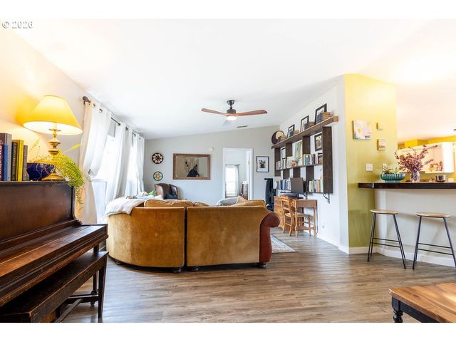 2225 TERRA LEA Ct, La Grande, OR 97850