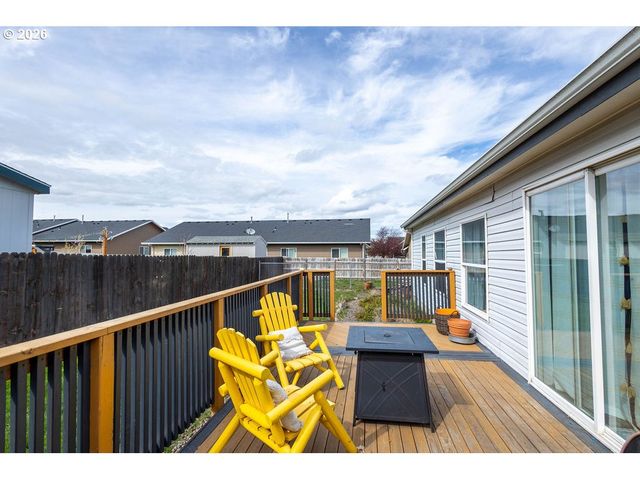 2225 TERRA LEA Ct, La Grande, OR 97850