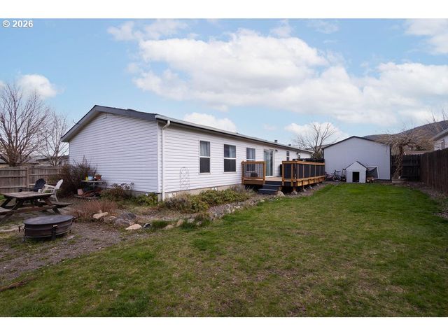 2225 TERRA LEA Ct, La Grande, OR 97850