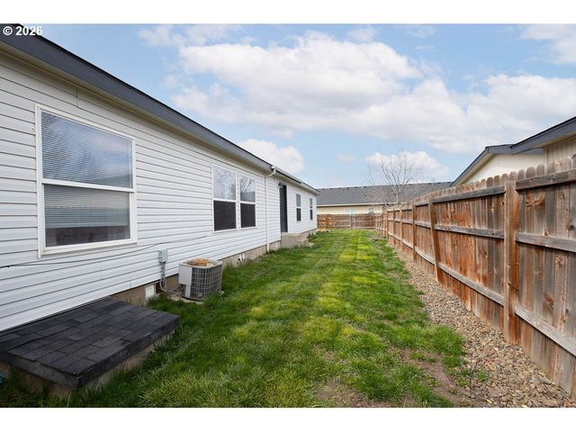 2225 TERRA LEA Ct, La Grande, OR 97850