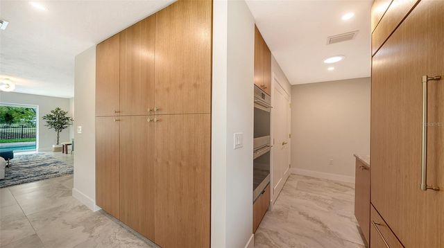 1967 BROOKHAVEN DRIVE, Sarasota, FL 34239