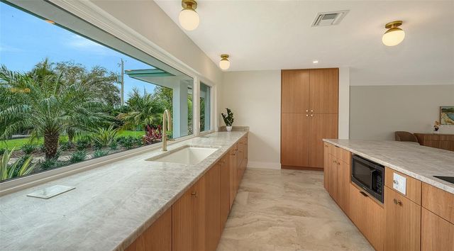 1967 BROOKHAVEN DRIVE, Sarasota, FL 34239