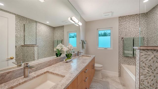 1967 BROOKHAVEN DRIVE, Sarasota, FL 34239