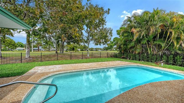 1967 BROOKHAVEN DRIVE, Sarasota, FL 34239