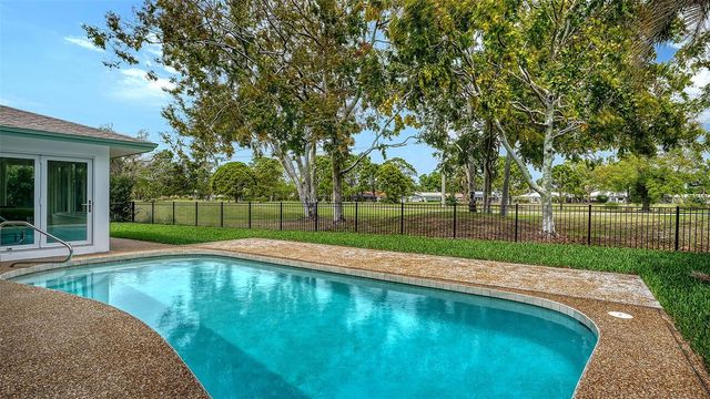 1967 BROOKHAVEN DRIVE, Sarasota, FL 34239