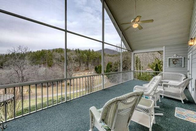 105 Carroll Lake Lane, Hayesville, NC 28904