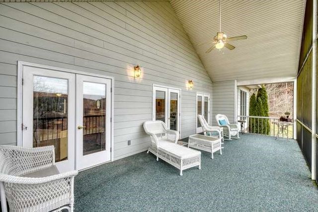 105 Carroll Lake Lane, Hayesville, NC 28904