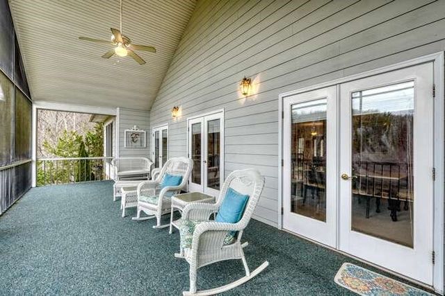 105 Carroll Lake Lane, Hayesville, NC 28904