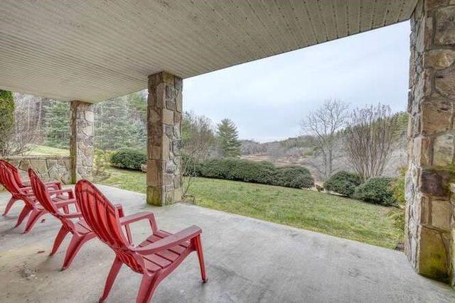 105 Carroll Lake Lane, Hayesville, NC 28904