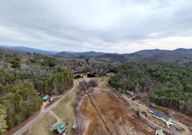 105 Carroll Lake Lane, Hayesville, NC 28904