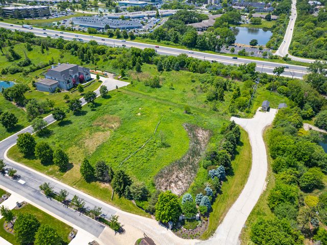 20 KELLER Lane, Oak Brook, IL 60523