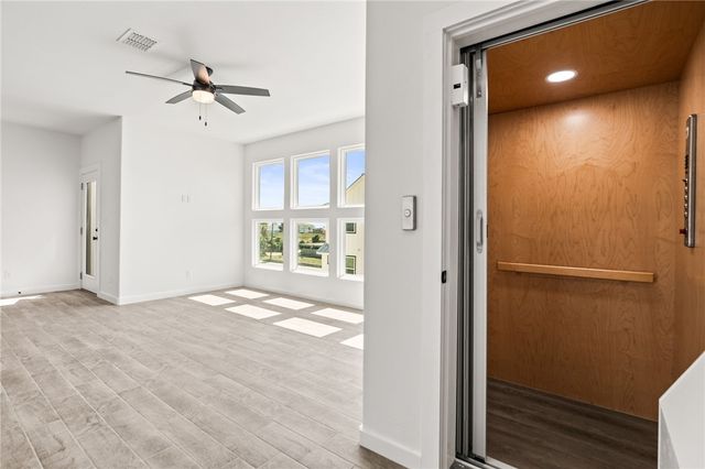 603 E Avenue G 403, Port Aransas, TX 78373