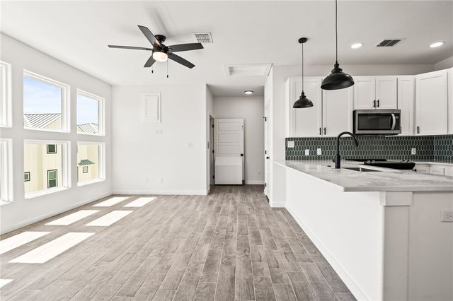 603 E Avenue G 403, Port Aransas, TX 78373