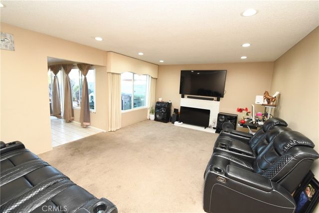 20002 Tajauta, Carson, CA 90746