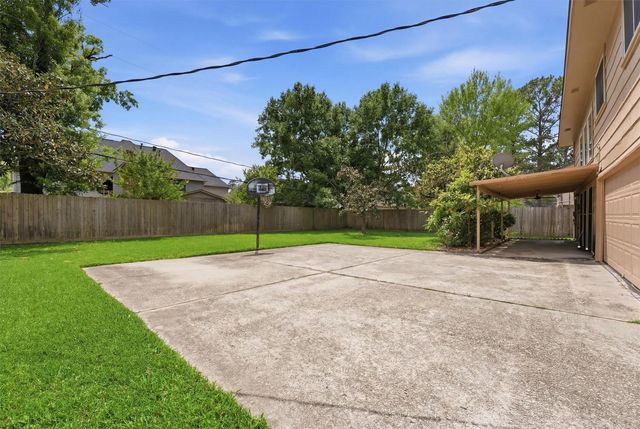 8115 Theisswood Road, Spring, TX 77379