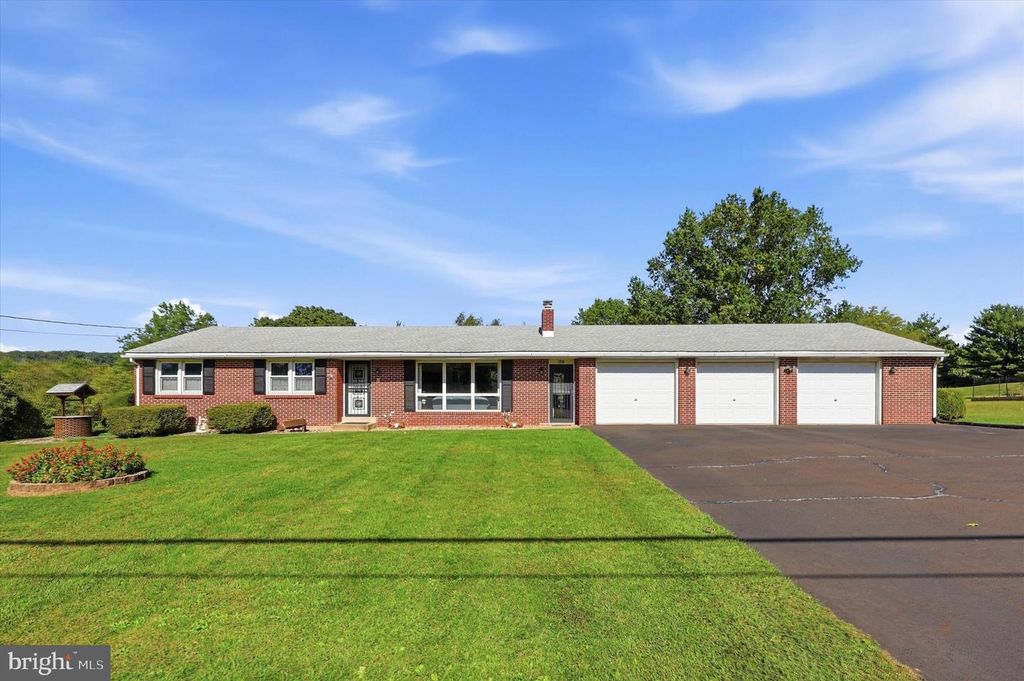 2120 BRANCH RD, PERKASIE, PA 18944 — exterior
